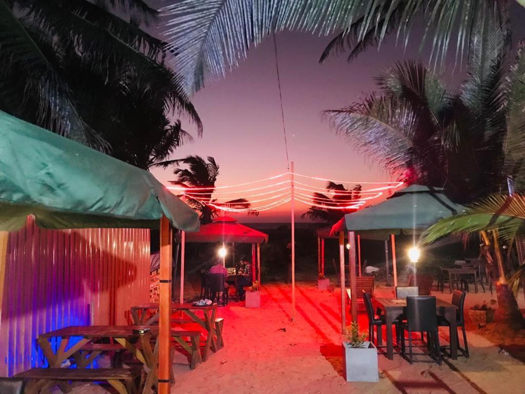 Sea Beach Resort Negombo Exterior photo